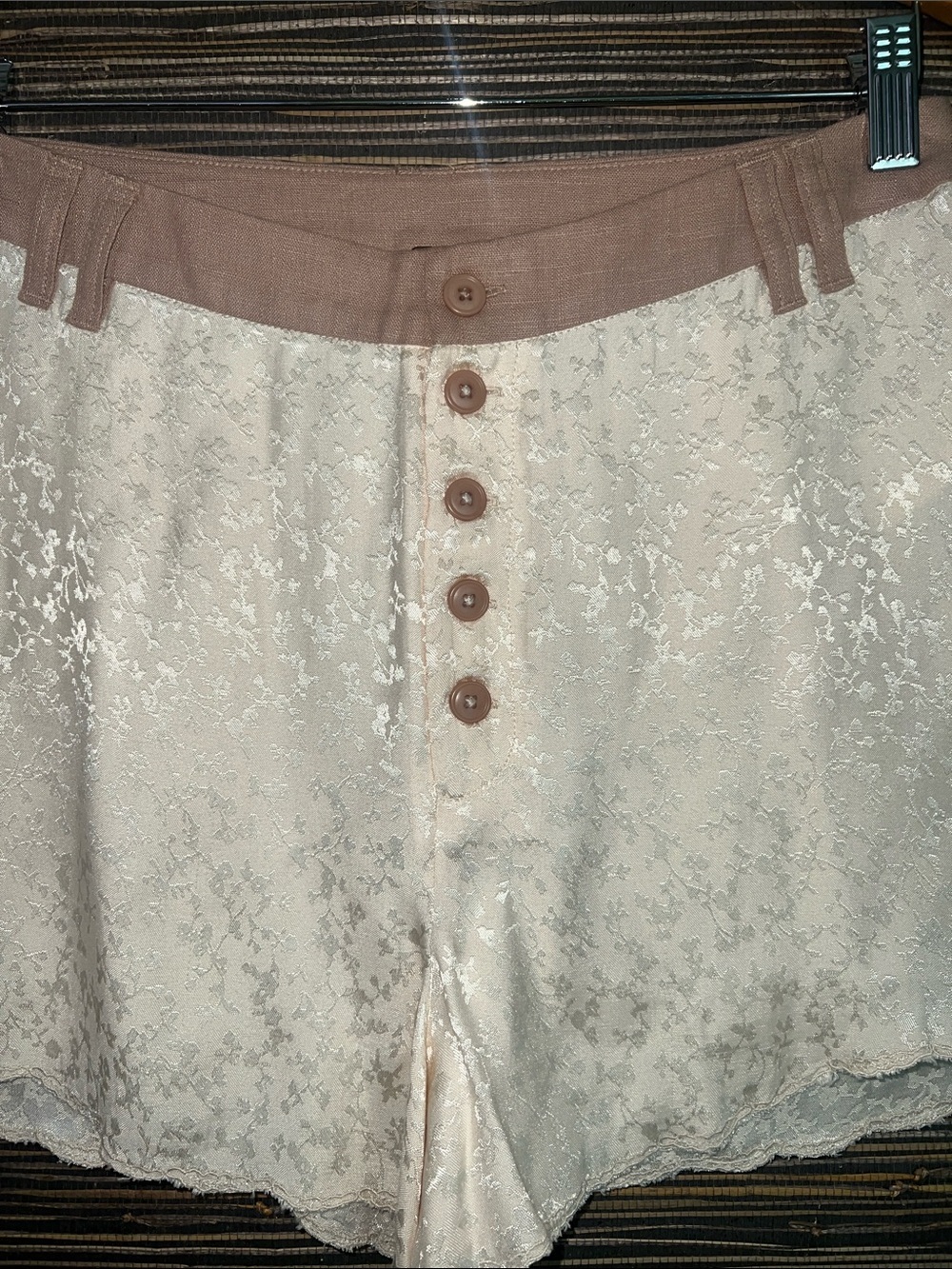 Free People Claudia Tap Shorts Sz 8 Cream - Picture 5 of 15